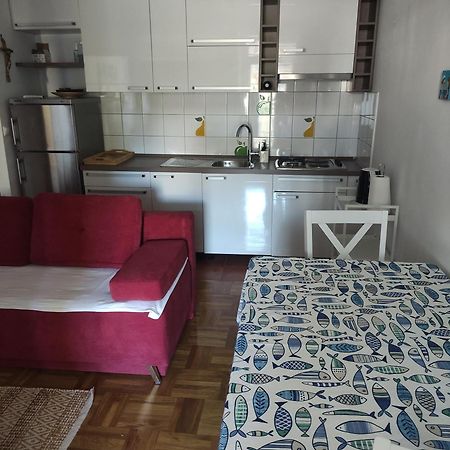 Apartman Vesna 2 Persons Njivice Bagian luar foto